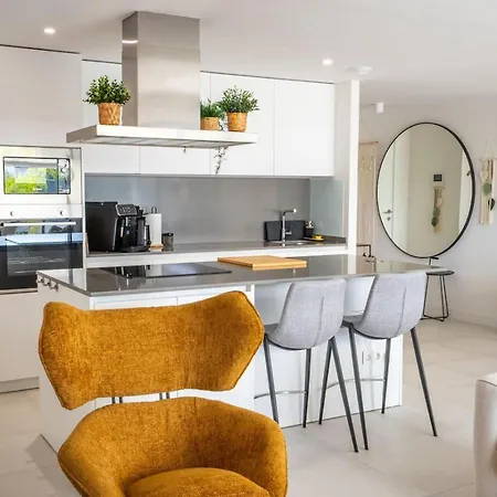 Oasis Del Sol 325 - Terrace, Pool & 7min Apartment Estepona